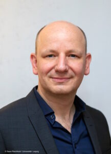 Oliver Decker